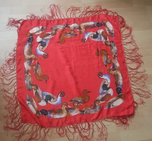 Rotes seidentuch trachten - seidentuch,